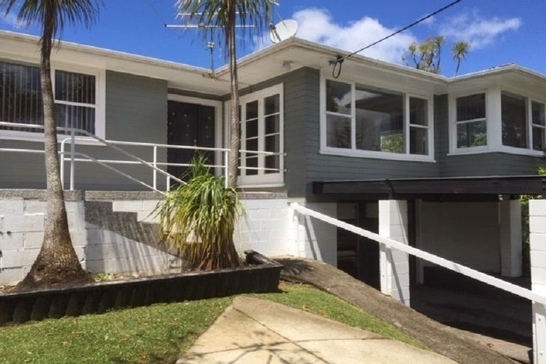 Photo of property in 6 William Souter Street, Forrest Hill, Auckland, 0620