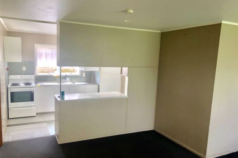 Photo of property in 51 Sturges Road, Henderson, Auckland, 0612