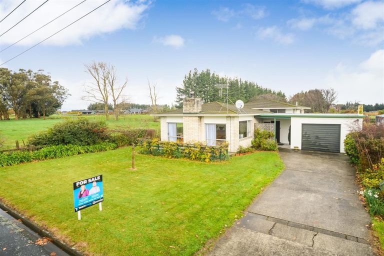 Photo of property in 24 Oaklea Avenue, Marton, 4710