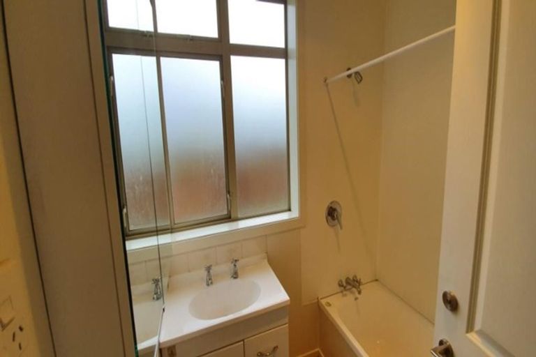 Photo of property in 24 Riverview Street, Beckenham, Christchurch, 8023