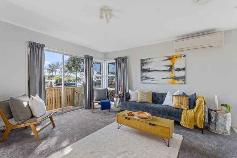 Photo of property in 71b Red Beach Road, Red Beach, 0932