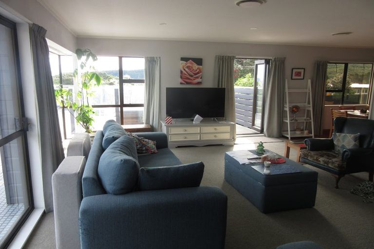 Photo of property in 2a Maungaraki Road, Korokoro, Lower Hutt, 5012