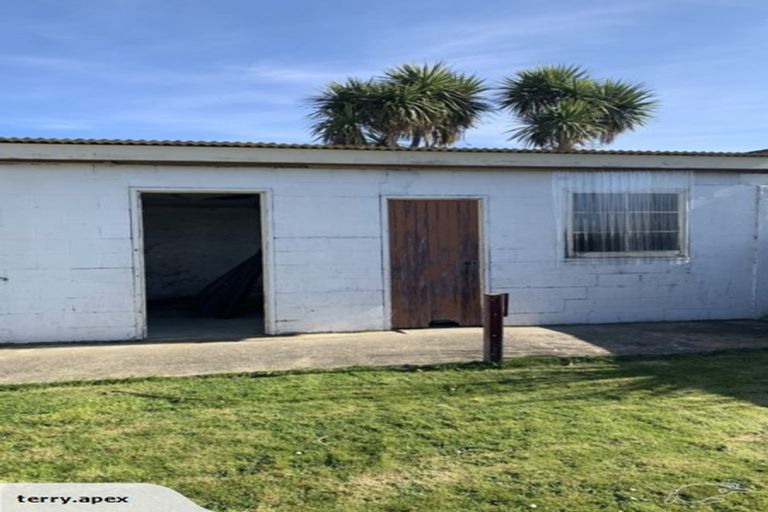 Photo of property in 220 Oxford Street, South Dunedin, Dunedin, 9012