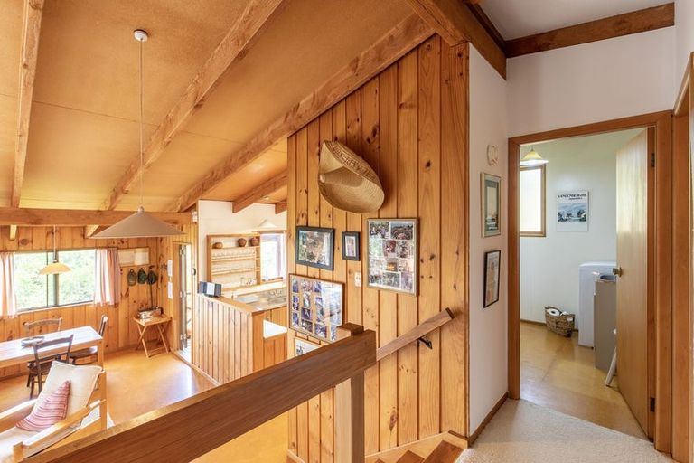 Photo of property in 33 Hauraki Terrace, Pukawa Bay, Turangi, 3381