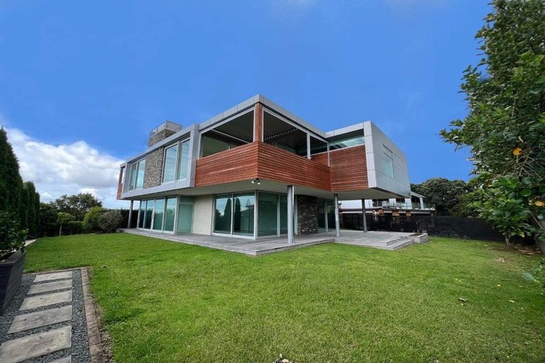 Photo of property in 451 East Coast Road, Murrays Bay, Auckland, 0630