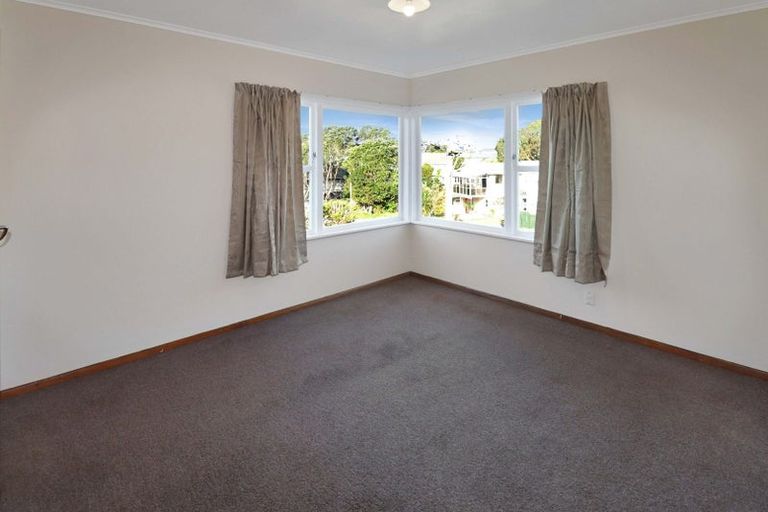 Photo of property in 18 Arapiko Street, Johnsonville, Wellington, 6037