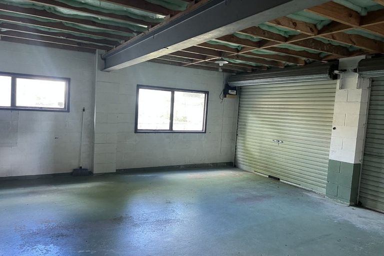 Photo of property in 96 Becroft Drive, Forrest Hill, Auckland, 0620