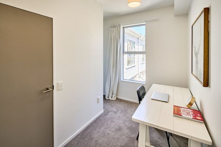 Photo of property in 35 Karo Drive, Te Aro, Wellington, 6011