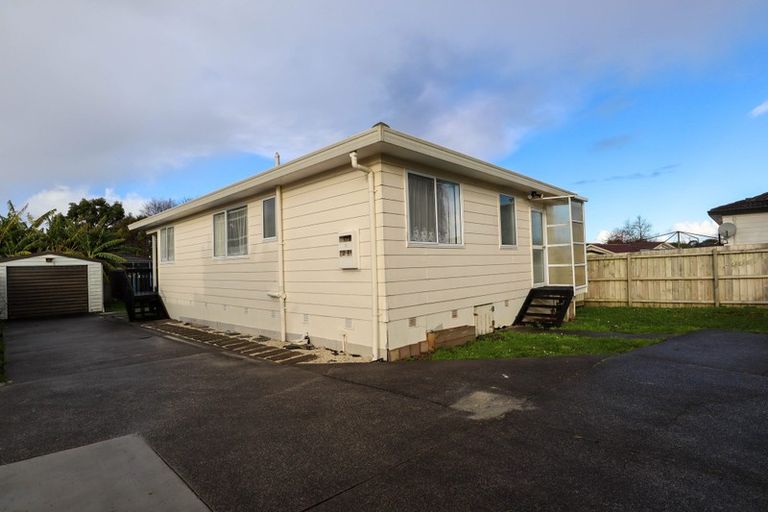 Photo of property in 2/72 Palmers Road, Clendon Park, Auckland, 2103
