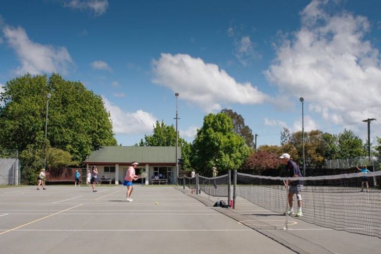 Photo of property in 11 Johnson Avenue, Amberley, 7410