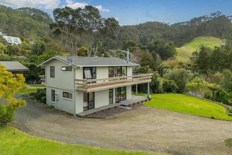 Photo of property in 39 Grange Road, Hahei, Whitianga, 3591