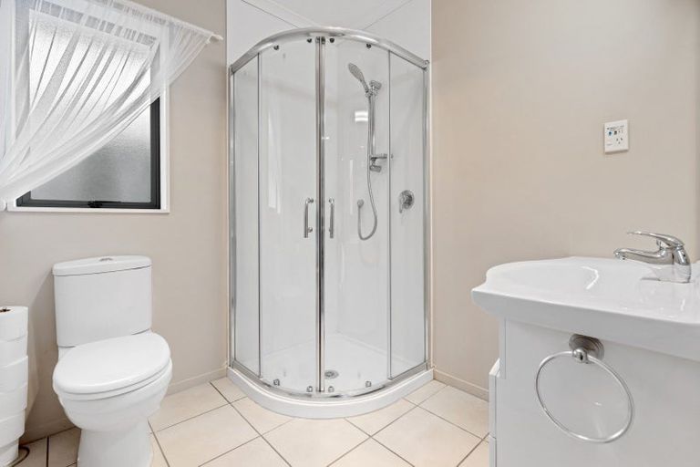 Photo of property in 43 Kinder Street, Acacia Bay, Taupo, 3330