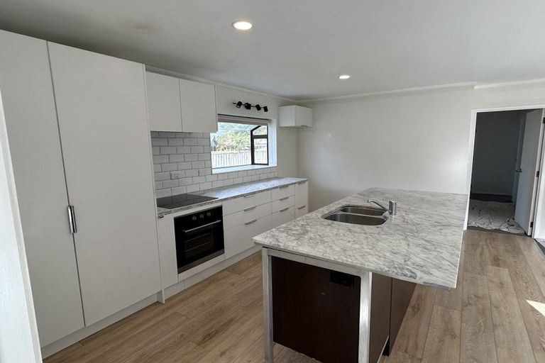 Photo of property in 15 South Avenue, Kaukapakapa, 0871