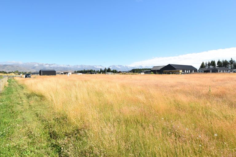Photo of property in 1 Tussock Crescent, Twizel, 7901