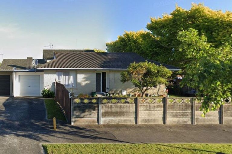Photo of property in 104 Benmore Avenue, Cloverlea, Palmerston North, 4412