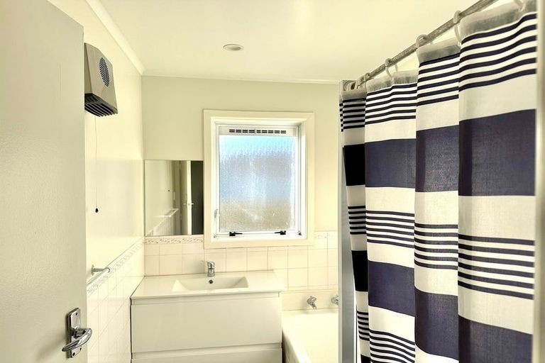 Photo of property in 19 Wentworth Street, Ilam, Christchurch, 8041