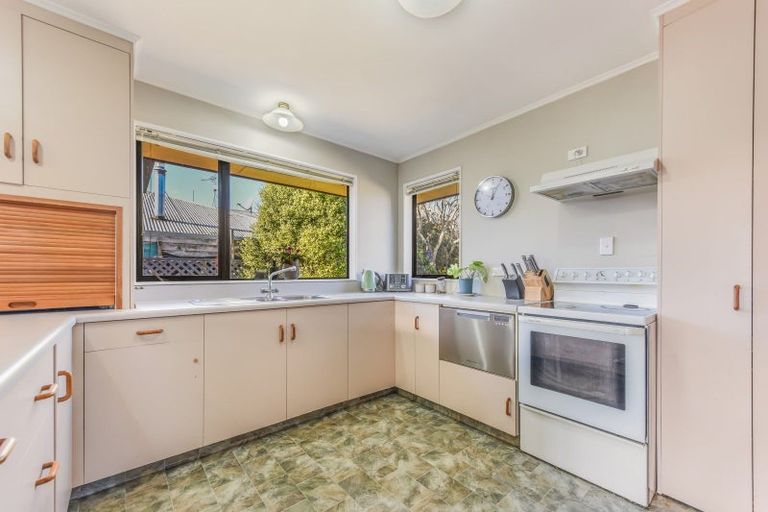 Photo of property in 2 Harcourt Place, Wakefield, 7025