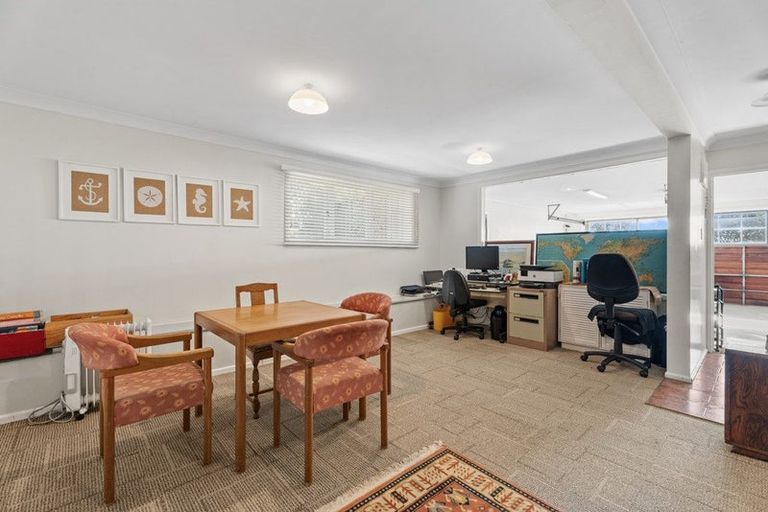 Photo of property in 42 Evelyn Road, Cockle Bay, Auckland, 2014