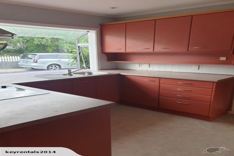 Photo of property in 20b Bushey Way, Maungaraki, Lower Hutt, 5010