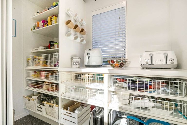 Photo of property in 4 Solander Road, Pegasus, 7612