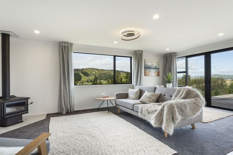 Photo of property in 17 Kingsgate Lane, Waihola, Milton, 9073