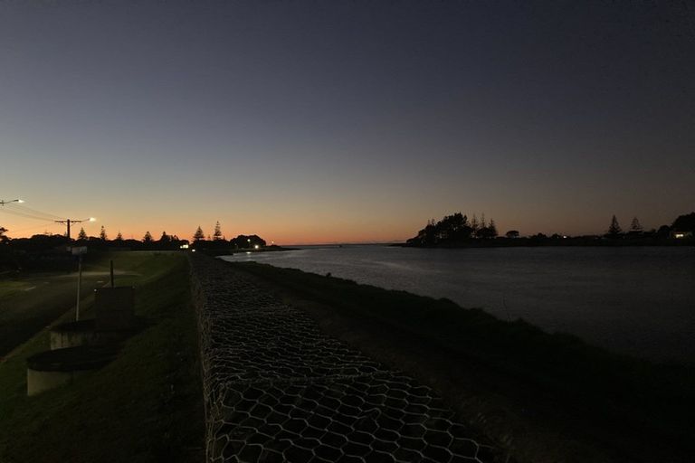 Photo of property in 95 Queen Street, Waitara, 4320