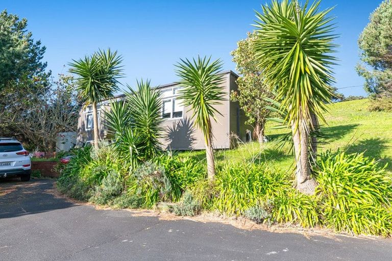 Photo of property in 91 Mangakura Road, Helensville, 0875