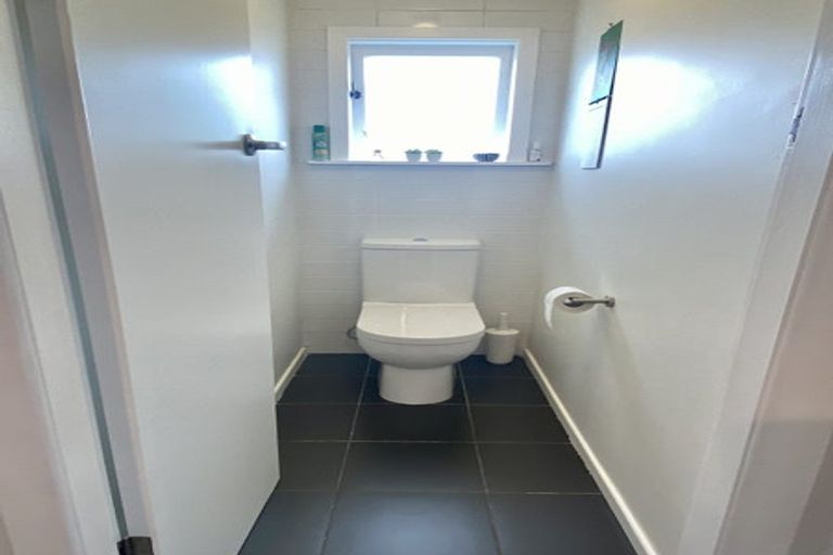 Photo of property in 19 Tahi Terrace, Glen Eden, Auckland, 0602