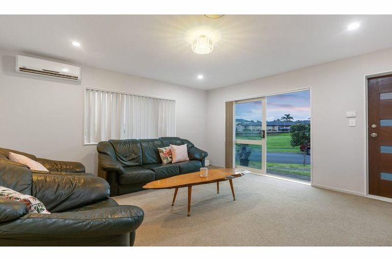 Photo of property in 37 Mckittrick Avenue, Flat Bush, Auckland, 2019