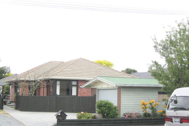 Photo of property in 12 Mottram Street, Redwood, Christchurch, 8051