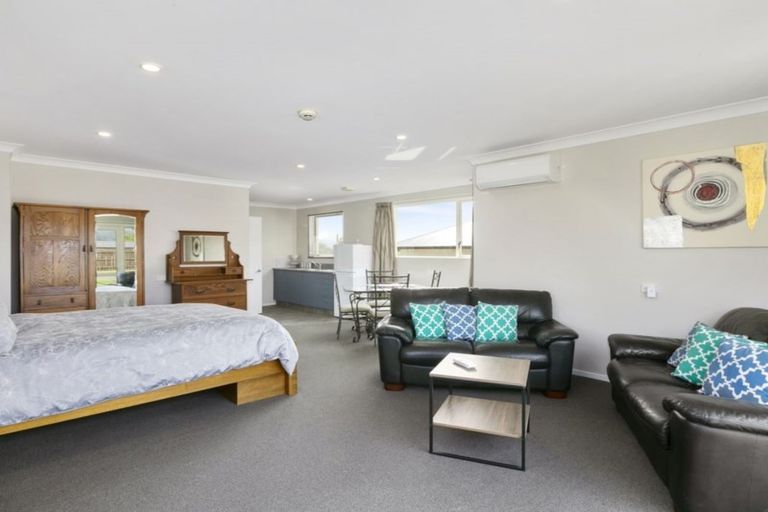 Photo of property in 27 Wingatui Road, Mosgiel, 9024