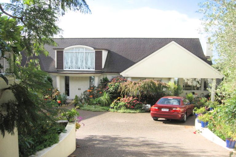 Photo of property in 155 Mellons Bay Road, Mellons Bay, Auckland, 2014