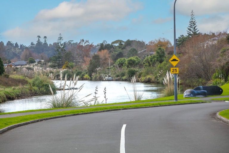 Photo of property in 4 Beach Road, Katikati, 3129