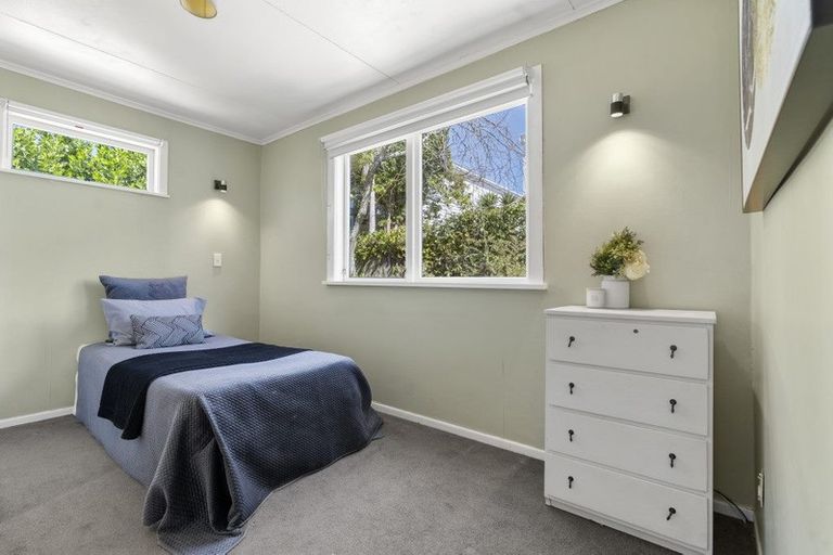 Photo of property in 10a Waterview Road, Stanley Point, Auckland, 0624