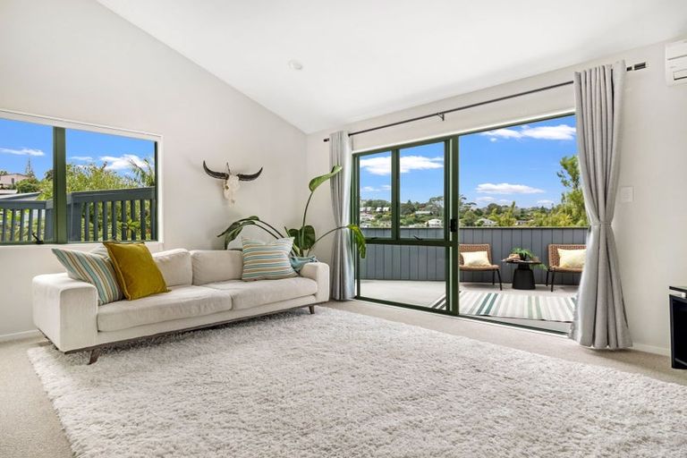 Photo of property in 1/62 Stapleford Crescent, Browns Bay, Auckland, 0630