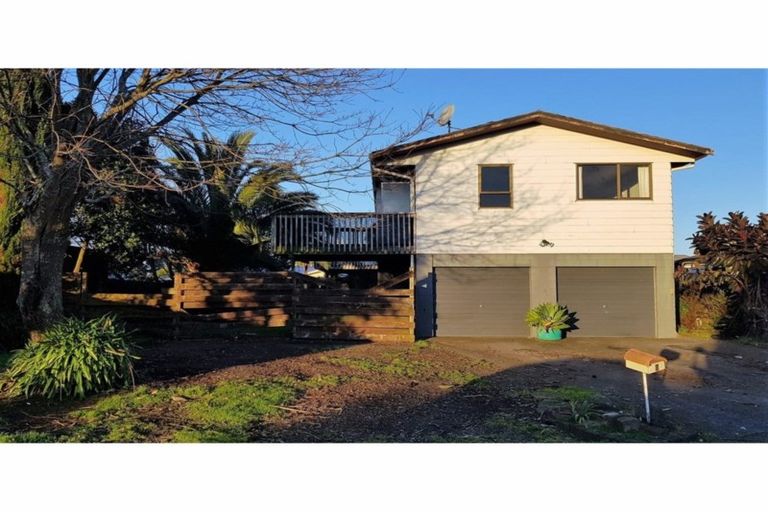 Photo of property in 6 Noble Street, Waiuku, 2123