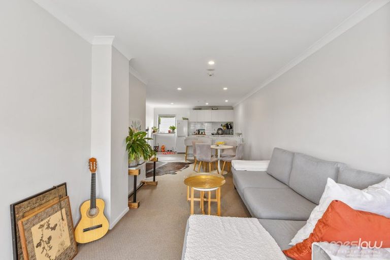 Photo of property in 9/46 Carlos Drive, Flat Bush, Auckland, 2016