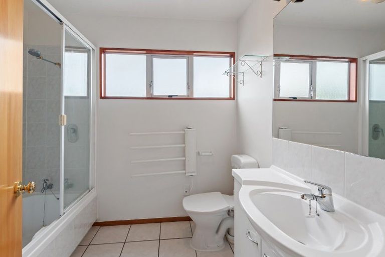 Photo of property in 33 Coniston Avenue, Ilam, Christchurch, 8041