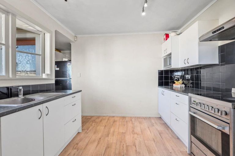 Photo of property in 2 Neil Road, Fairy Springs, Rotorua, 3015