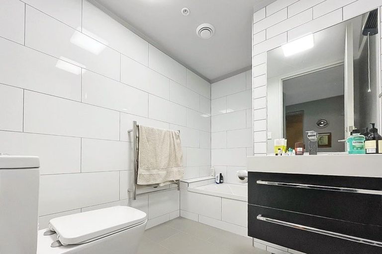 Photo of property in Detroit Apartments, 210/181 Tasman Street, Mount Cook, Wellington, 6021