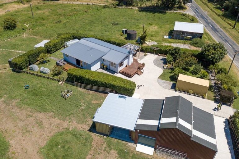 Photo of property in 151 Te Horo Beach Road, Te Horo, Otaki, 5581