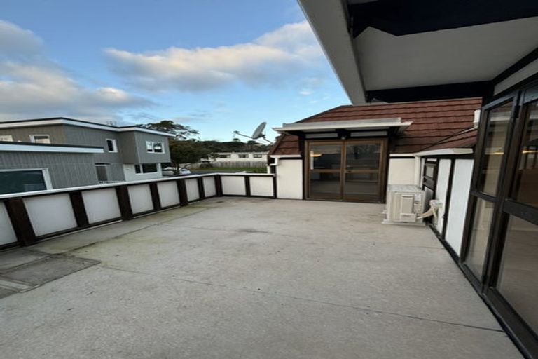 Photo of property in 1 Adonis Place, Half Moon Bay, Auckland, 2012