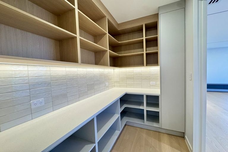 Photo of property in 23 Kerekin Drive, Oteha, Auckland, 0632