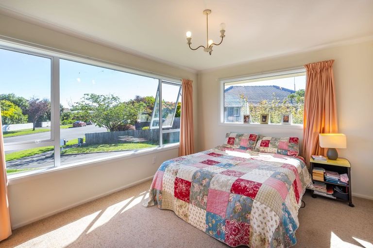 Photo of property in 28 Warren Crescent, Hillmorton, Christchurch, 8025