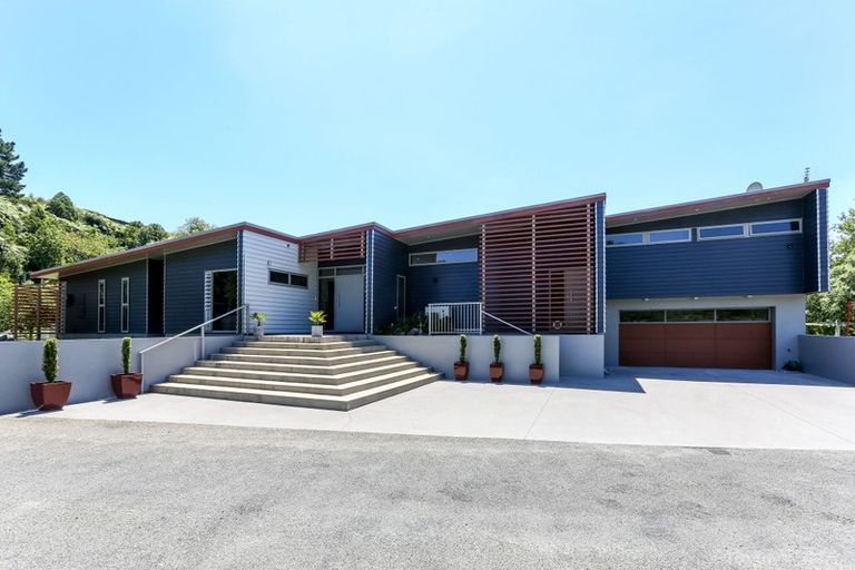 Photo of property in 371d Mangorei Road, Merrilands, New Plymouth, 4312