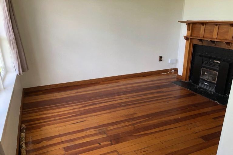 Photo of property in 25 Busby Street, Blockhouse Bay, Auckland, 0600