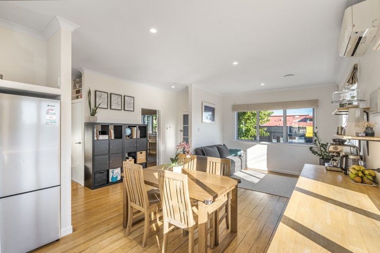 Photo of property in 1/886 Dominion Road, Mount Eden, Auckland, 1041