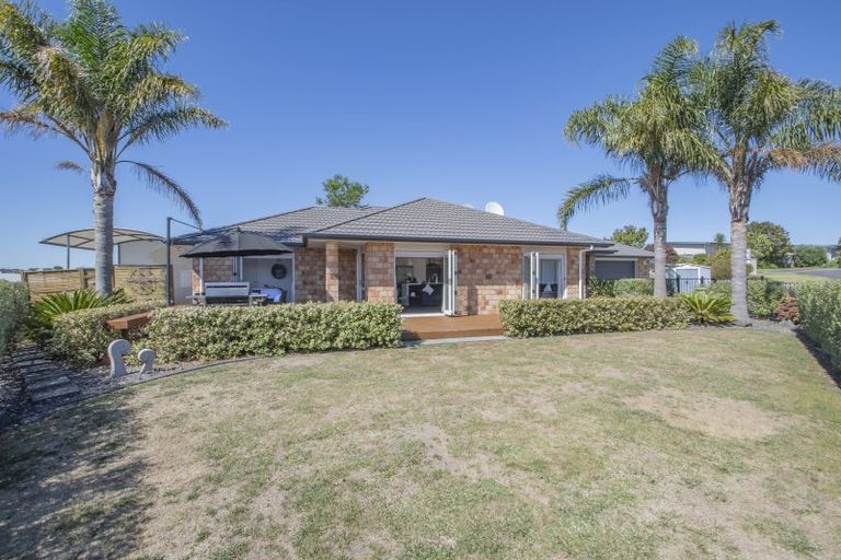 Photo of property in 43 Abby Close, Pukekohe, 2120