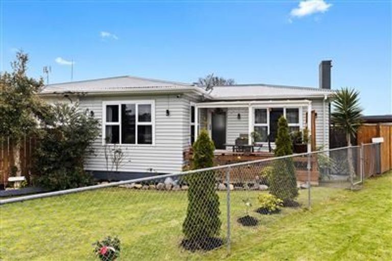 Photo of property in 6 Gordon Road, Papatoetoe, Auckland, 2025