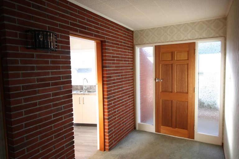 Photo of property in 43 Elmira Avenue, Hokowhitu, Palmerston North, 4410